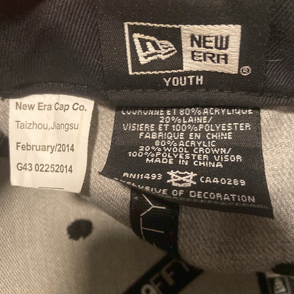 LA KINGS New Era Youth Hockey Cap RARE - Picture 7 of 7